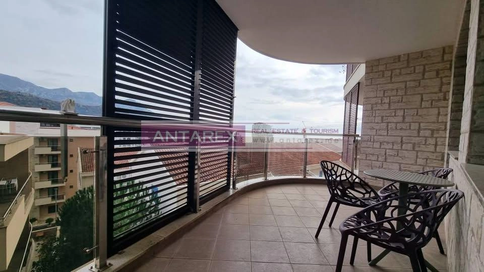 Dvosoban-stan-sa-pogledom-na-more-u-Becicima-Budva-7 Dvosoban stan 107 m² – Bečići, Budva — fotografija 8
