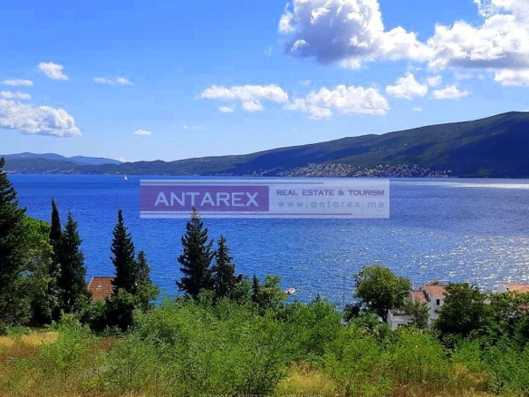 Plac s panoramskim pogledom u Bijeloj