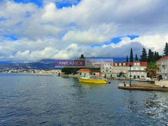 Urbanizovan plac u mjestu Rose