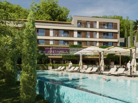 Duplex penthaus sa pogledom na more u Đenovićima