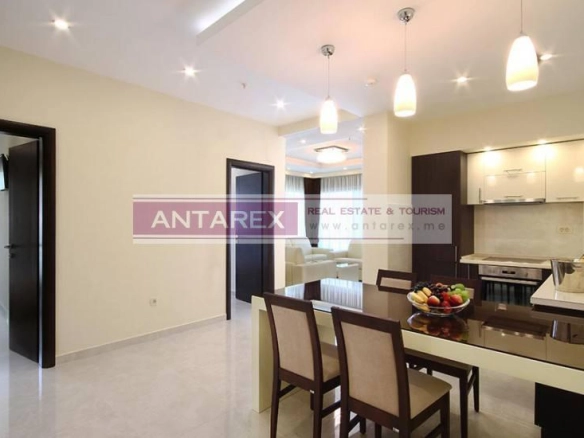 Dvosoban stan 83 m² – Bečići, Budva — fotografija 3