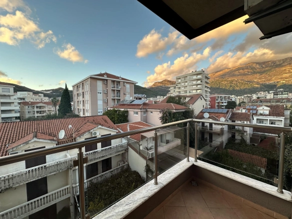 Dvosoban stan od 60 m² u centru Budve