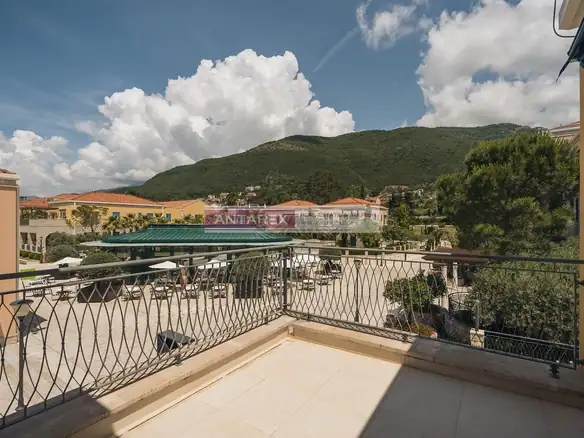 Trosoban stan 266 m² – Kumbor, Herceg Novi — fotografija 15