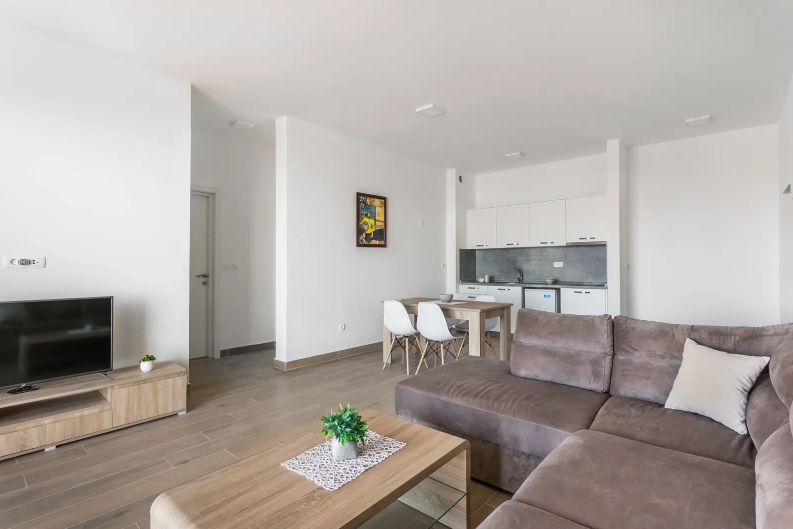 Dvosoban-stan-sa-bazenom-i-pogledom-na-more-Seoce-Budva-3 Dvosoban stan 77 m² – Seoce, Budva — fotografija 4