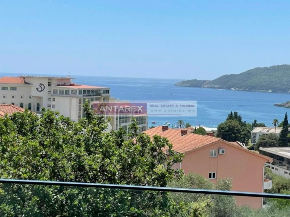 Jednosoban stan sa pogledom na more u Bečićima