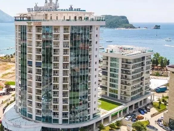 Jednosoban stan 77 m² u kompleksu Tre Can