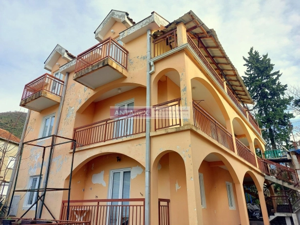 Kuća blizu mora u Baošićima