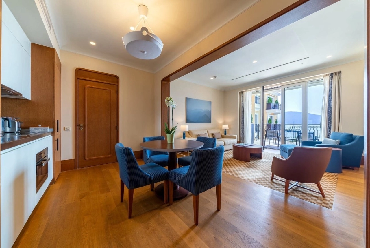 Dvosoban stan 178 m² – Tivat — fotografija 4