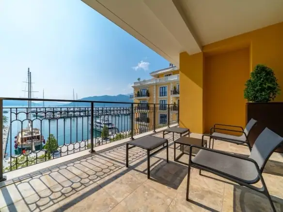 Dvosoban stan 178 m² – Tivat — fotografija 11