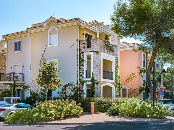 Jednosoban stan 64 m² – Radovići, Tivat — fotografija 4