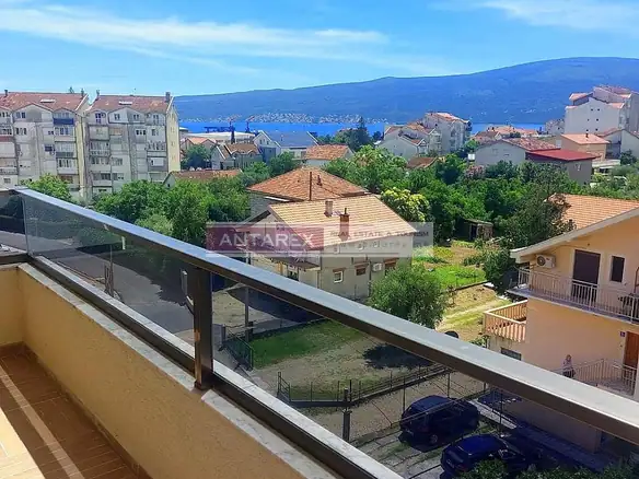 Jednosoban stan u Bijeloj