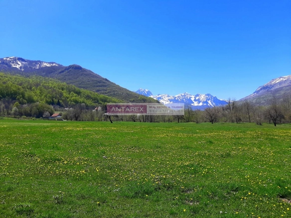 Urbanizovan plac od 9179 m² u opštini Kolašin