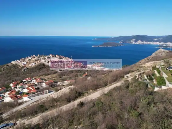 Plac sa panoramskim pogledom na more