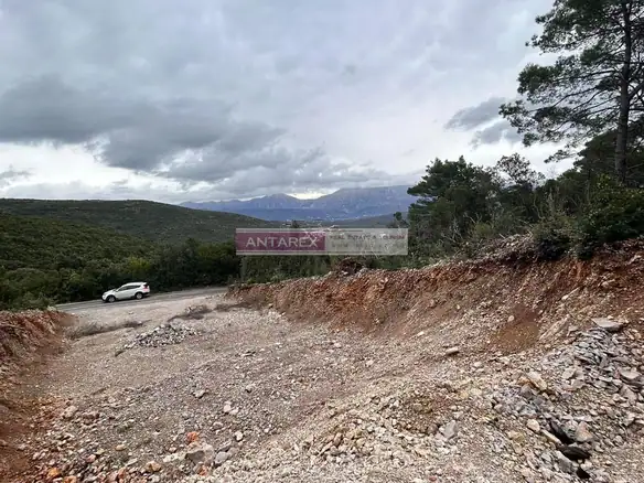 Urbanizovan plac na Luštici