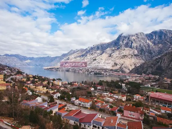Dvosoban stan sa pogledom na zaliv