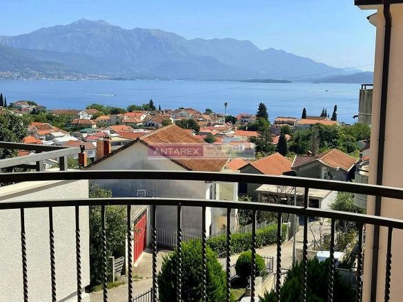 Jednosoban stan sa pogledom na more u Baošićima