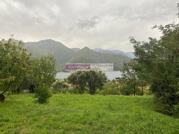 Urbanizovan plac u Kamenarima