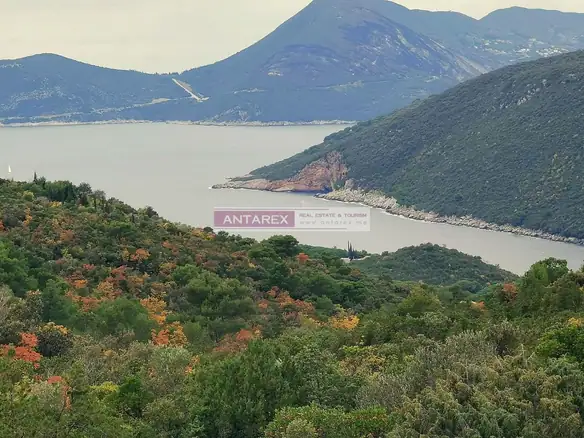 Urbanizovan plac sa projektom na Luštici