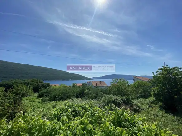 Kuća sa pogledom na more u Kumboru