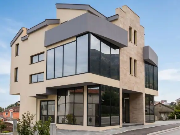 Poslovni prostor 420 m² u Baošićima
