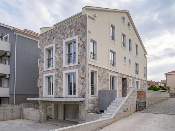 Duplex stan u Đenovićima