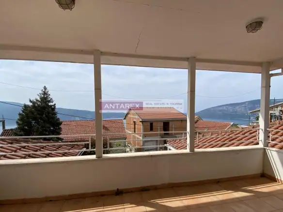 Trosoban dupleks stan sa placem u naselju Podi