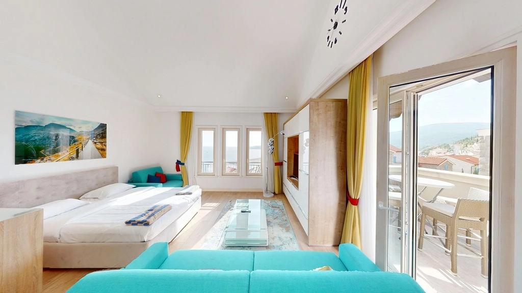 Studio-sa-terasom-u-Marina-Village-Lustica Studio sa terasom u Marina Village