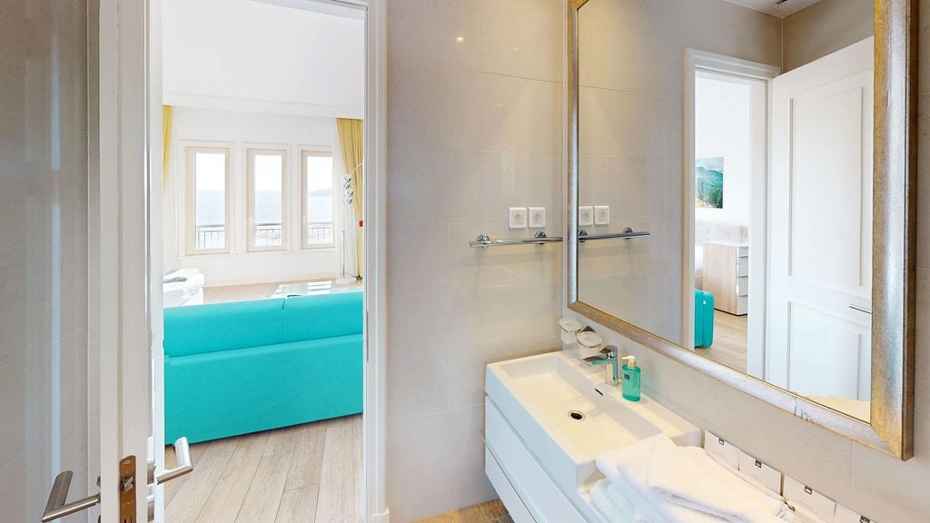 Studio-sa-terasom-u-Marina-Village-Lustica-10 Stan 55 m² – Luštica — fotografija 11