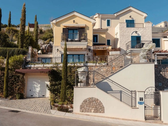 Dvosoban stan u Marina Village