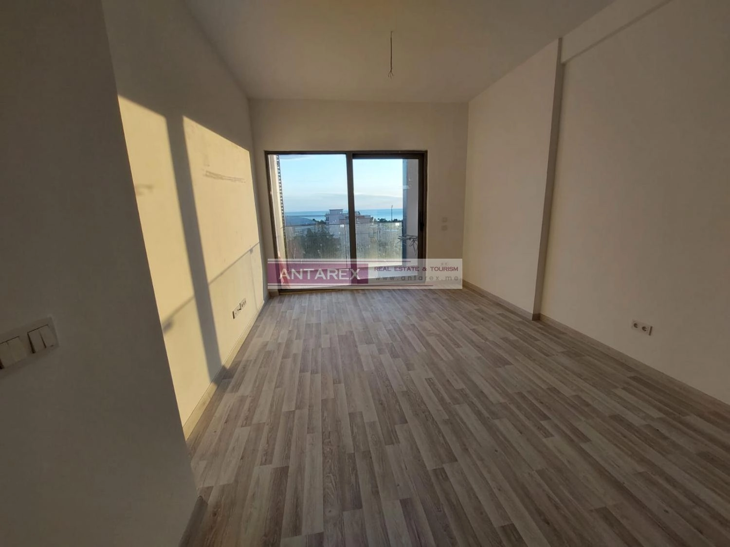 Garsonjera-u-novom-stambenom-kompleksu-Bar-6 Garsonjera 28 m² – Bar — fotografija 7