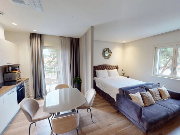 Namješten studio apartman sa terasom