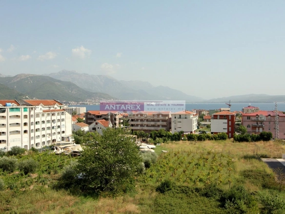 Trosoban stan na dva nivoa u Bijeloj