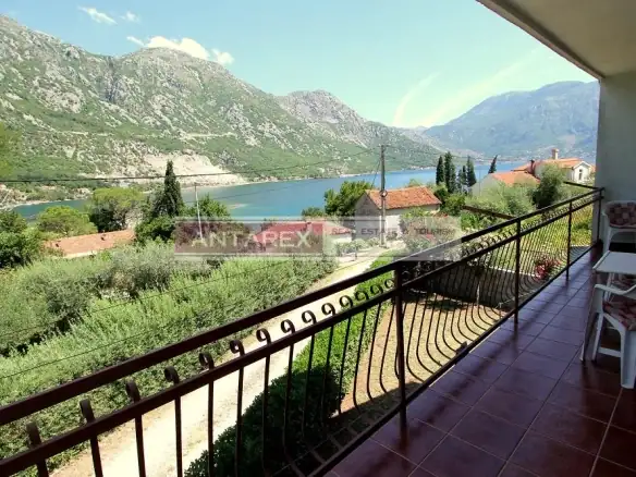 Kuća – Koštanjica, Kotor — fotografija 10
