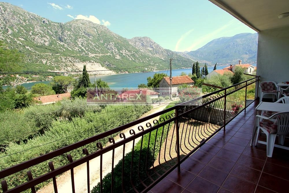 Kuca-sa-terasama-u-Kostanjici-Kotor-9 Kuća – Koštanjica, Kotor — fotografija 10