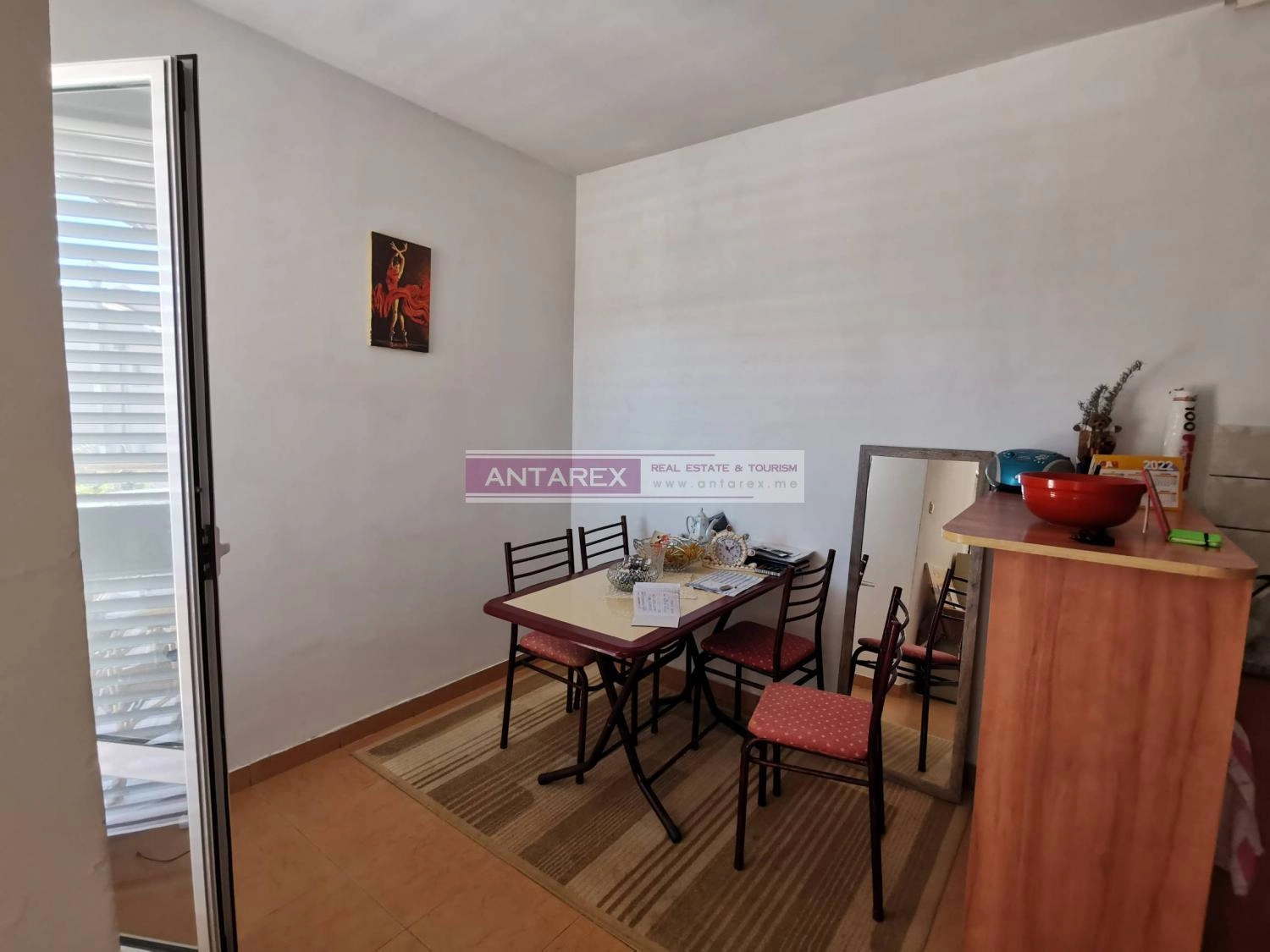Kuca-sa-apartmanima-i-pogledom-na-more-u-Petrovcu-Budva-5 Kuća 323 m² – Petrovac, Budva — fotografija 6