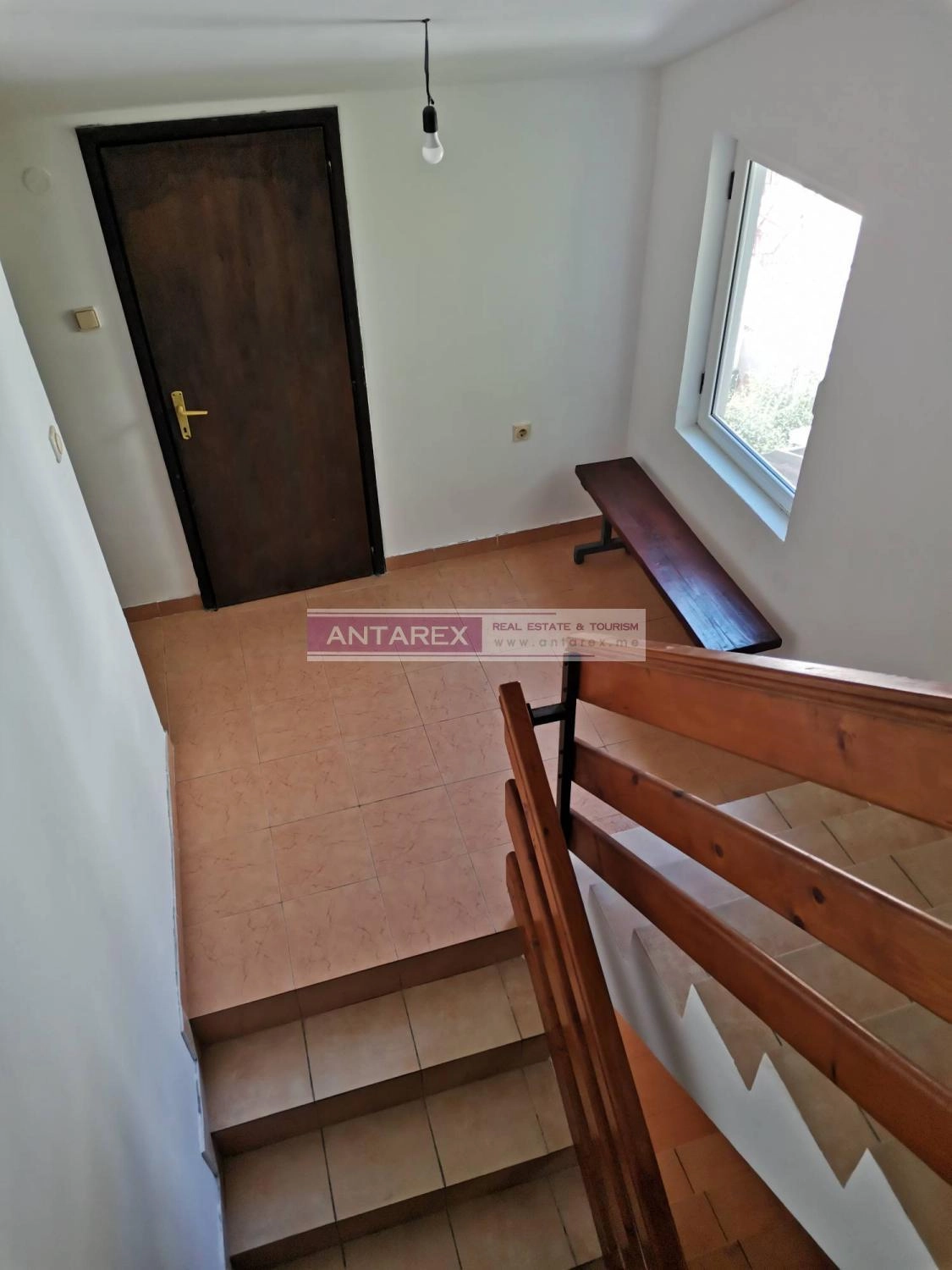 Kuca-sa-apartmanima-i-pogledom-na-more-u-Petrovcu-Budva-10 Kuća 323 m² – Petrovac, Budva — fotografija 11