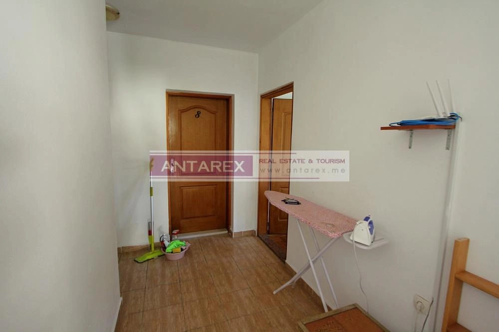 Kuca-sa-apartmanima-i-pogledom-na-more-u-Igalu-Herceg-Novi-9 Kuća 130 m² – Igalo, Herceg Novi — fotografija 10