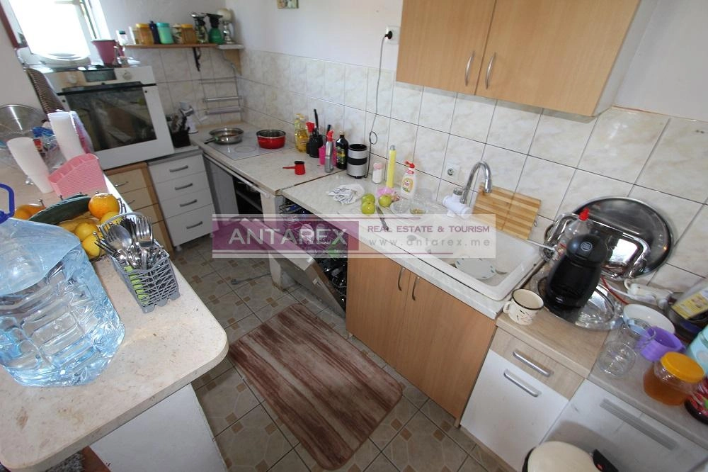 Kuca-sa-apartmanima-i-pogledom-na-more-u-Igalu-Herceg-Novi-10 Kuća 130 m² – Igalo, Herceg Novi — fotografija 11