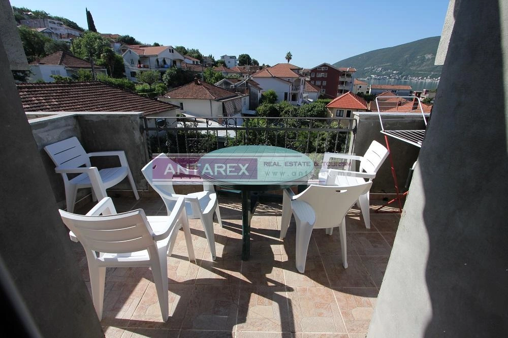 Kuca-sa-apartmanima-i-pogledom-na-more-u-Igalu-Herceg-Novi-12 Kuća 130 m² – Igalo, Herceg Novi — fotografija 13
