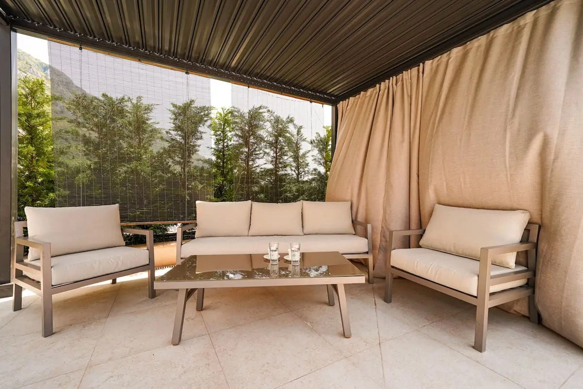Vila-sa-bazenom-i-pogledom-na-more-Rezevici-Budva-10 Kuća 223 m² – Reževići, Budva — fotografija 11