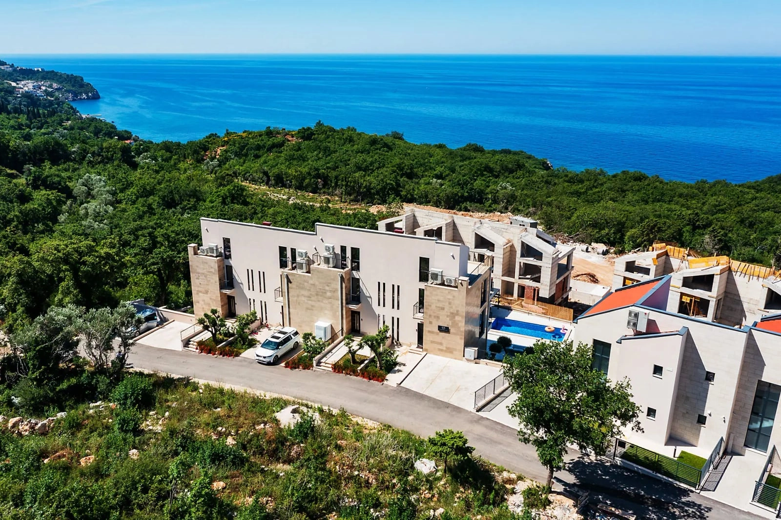 Vila-sa-bazenom-i-pogledom-na-more-Rezevici-Budva-16 Kuća 223 m² – Reževići, Budva — fotografija 17