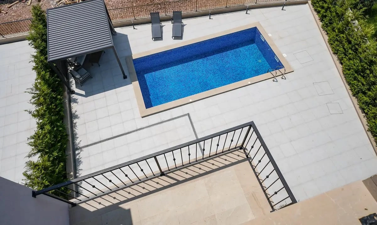 Vila-sa-bazenom-i-pogledom-na-more-Rezevici-Budva-19 Kuća 223 m² – Reževići, Budva — fotografija 20