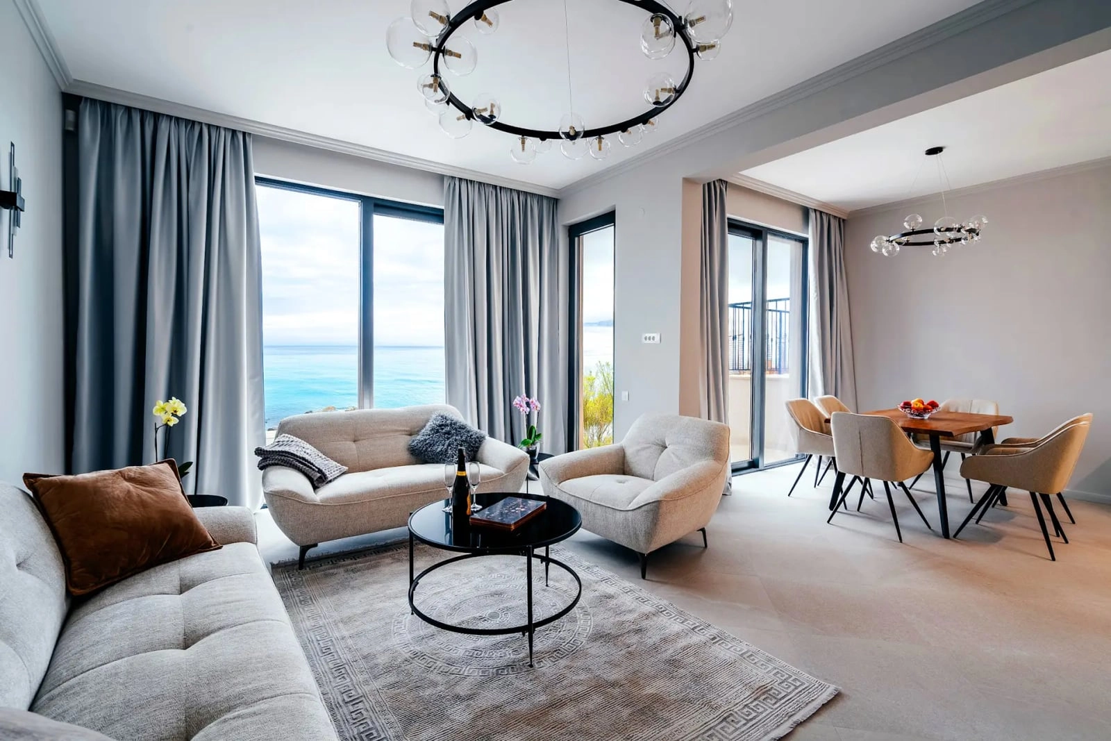Vila-sa-bazenom-u-Rezevicima-Budva-2 Kuća 220 m² – Reževići, Budva — fotografija 3
