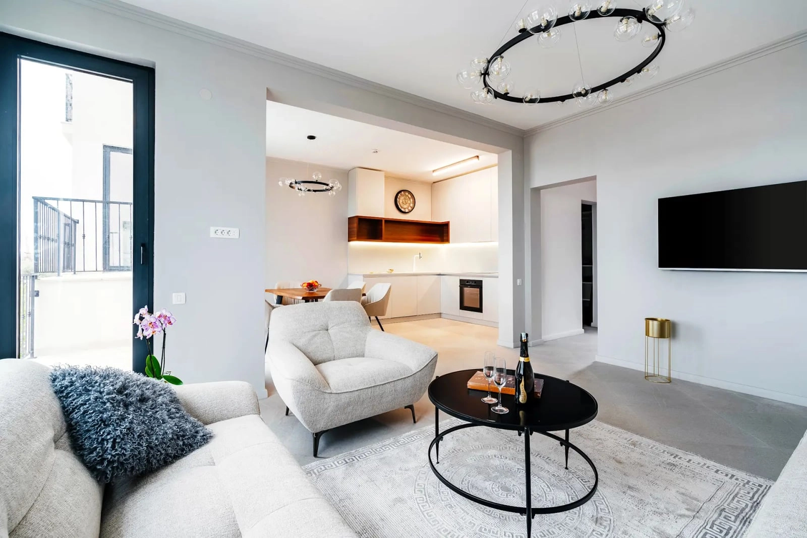 Vila-sa-bazenom-u-Rezevicima-Budva-6 Kuća 220 m² – Reževići, Budva — fotografija 7