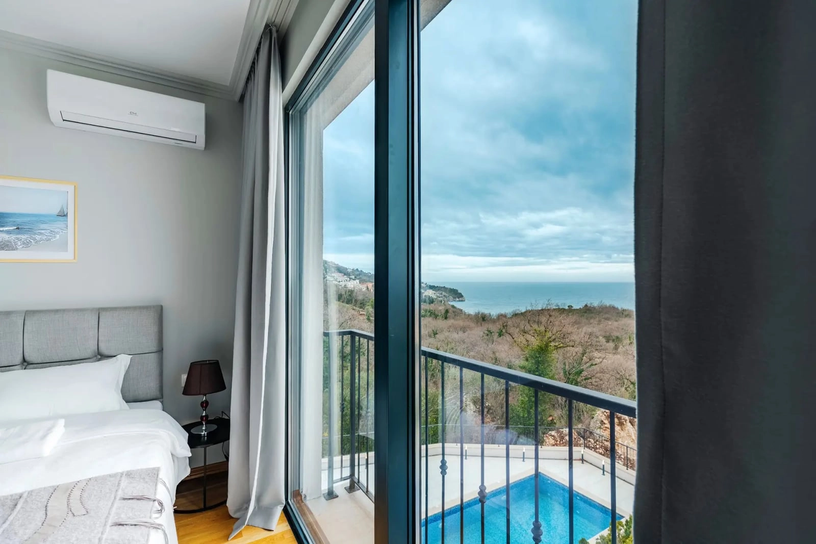 Vila-sa-bazenom-u-Rezevicima-Budva-14 Kuća 220 m² – Reževići, Budva — fotografija 15