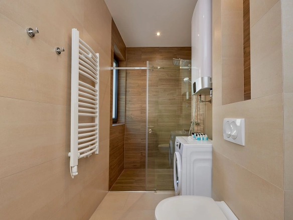 Izdavanje: Dvosoban stan 79 m² – Bečići, Budva — fotografija 13