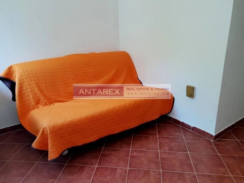 Plac-sa-dvije-male-kuce-u-Gosicima-Lustica-Tivat-4 Plac 302 m² – Gošići, Tivat — fotografija 5