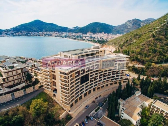 Jednosoban stan sa pogledom na more u Bečićima
