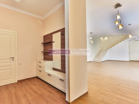 Kuća 290 m² – Tivat — fotografija 2