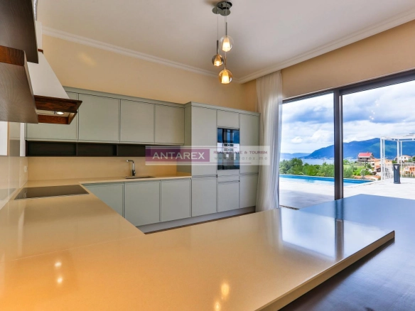 Kuća 290 m² – Tivat — fotografija 3
